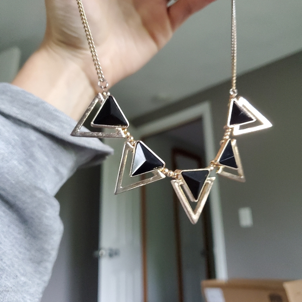 Geometric necklace - Picture 2 of 3